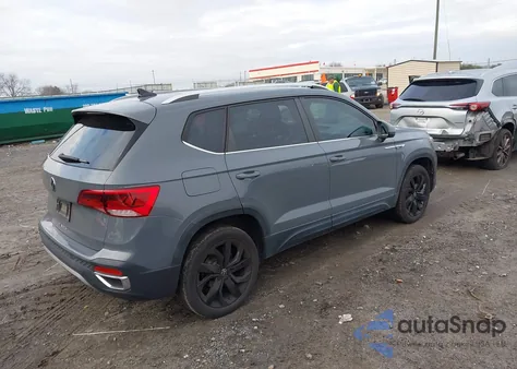 2022 Volkswagen Taos 1.5T Se z USA, uszkodzony, nr VIN 3VVLX7B25NM003837